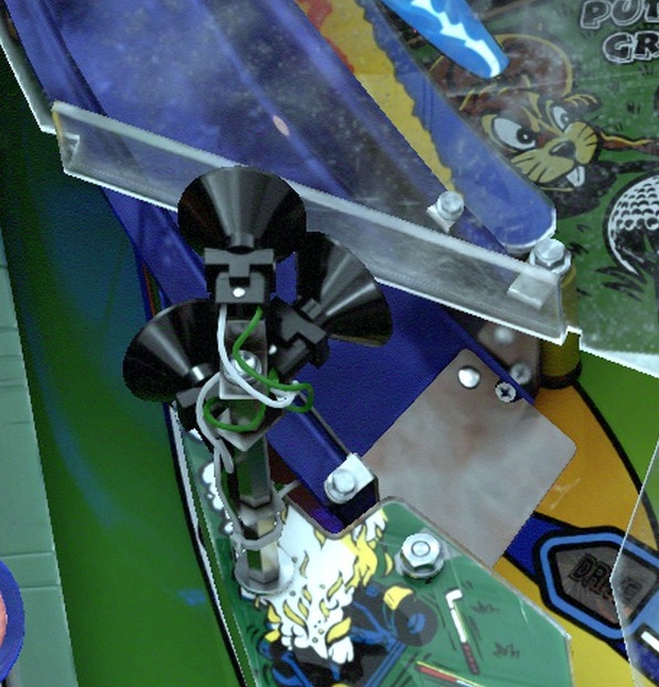 Side Ramp on the installed playfield